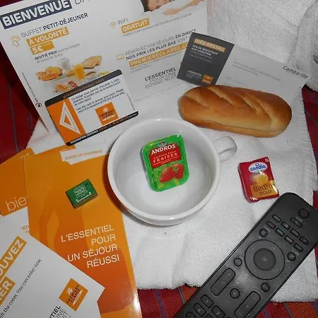 Premiere Classe Montlucon Victor מלון 2*